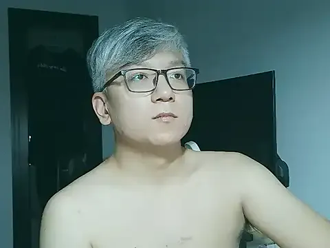 leoUSIR — Freechat on StripChat