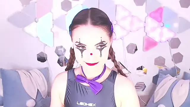 LexiKiss — Dance