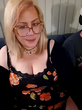 LexySaint — Make my pussy wet 