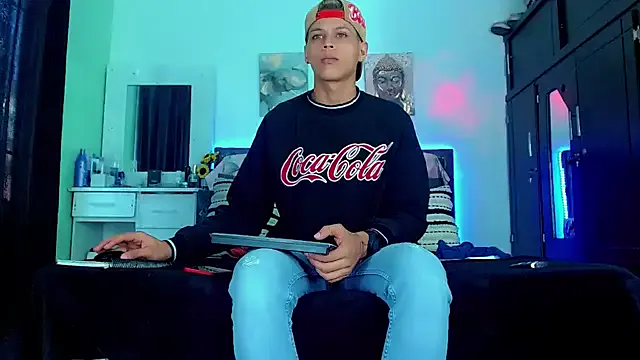 Liamscott_ — Eat my Cum in camera