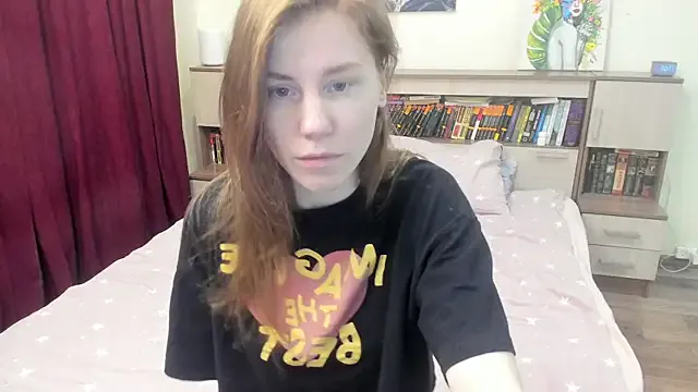 LianaMiller88 — use little toy in ass