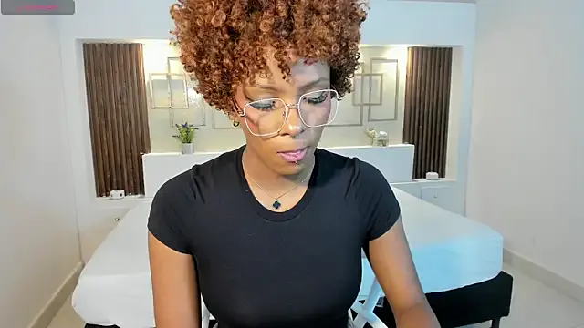 LiannaDixon — remove bra 