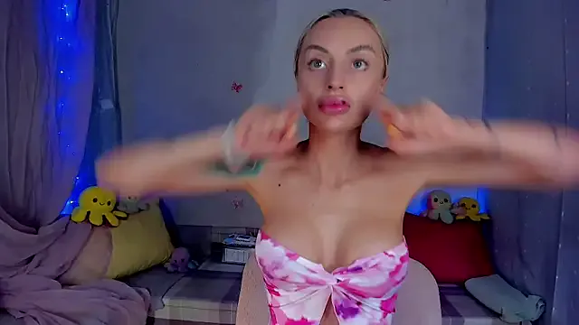 LickLizzy — goal-> topless+oil tits 2 min