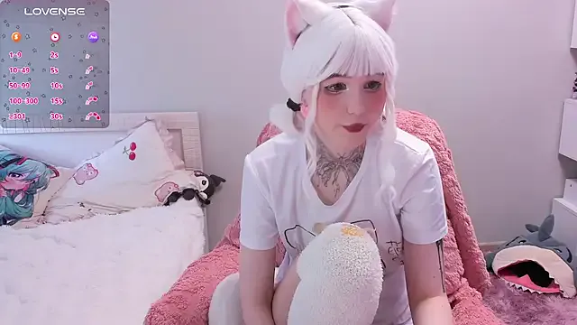 lil_purr_ — lift tshirt show bra