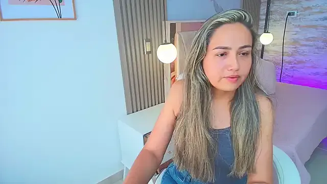 lila_cute1 — Play with hair!