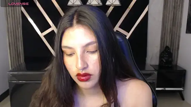 Lili_Blaze_ch — take off bra