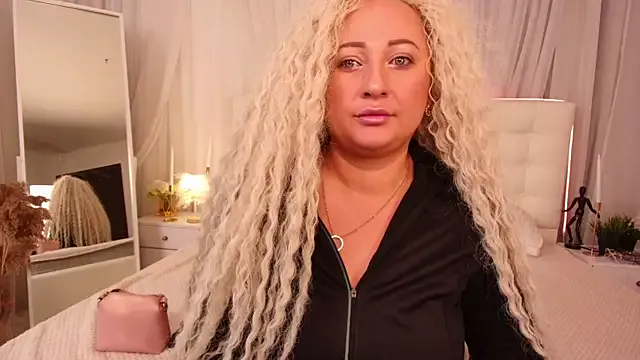 Lilit_1Love — Freechat on StripChat