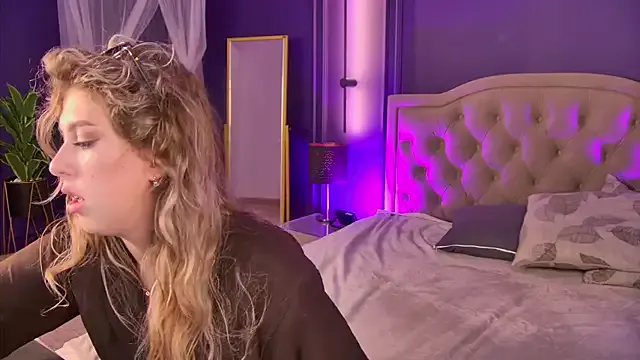 Lillian_Dyson — take off blouse