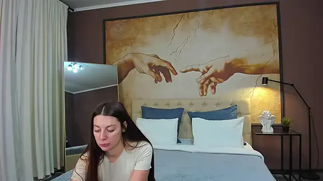 LillieLowe — 5 strokes on the ass