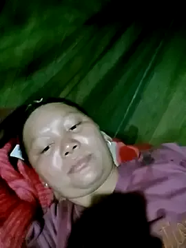 linh-miu — Freechat on StripChat