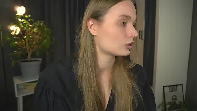 lisa_schiele — teasing u in doggy close cam