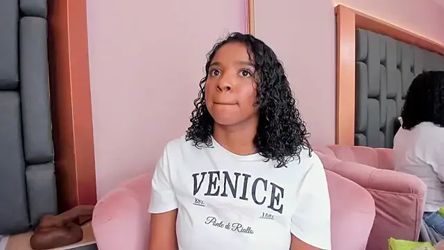 LisaMendez — pinch nipples & boobsjob