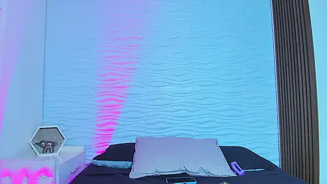 LissaVergara — RUB PUSSY SHOW AND GET ME NAKED