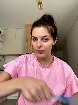 little_belucci — Show tits