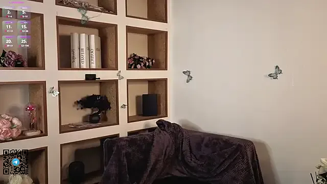 Little_rosy — Play with hair