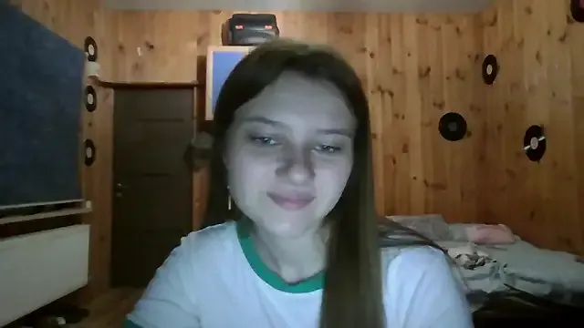 Little_shygirl — red lips