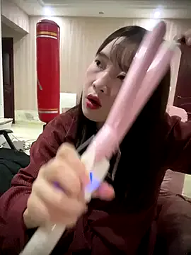 littleqiu — Freechat on StripChat