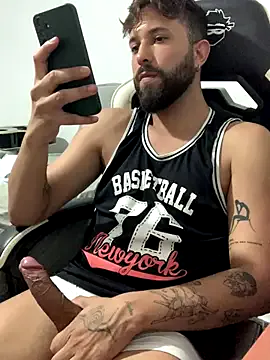 littlewarbler — Freechat on StripChat