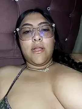 Lixxsie_24 — Freechat on StripChat