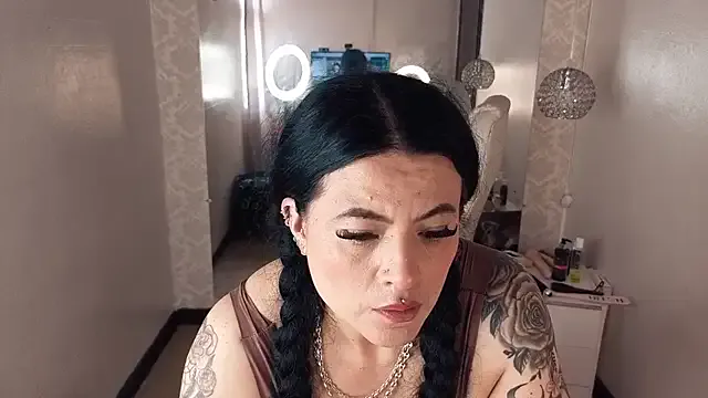 lizha_milf — topless