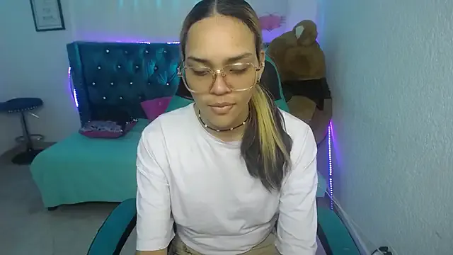 Lola_bikers_m — Freechat on StripChat