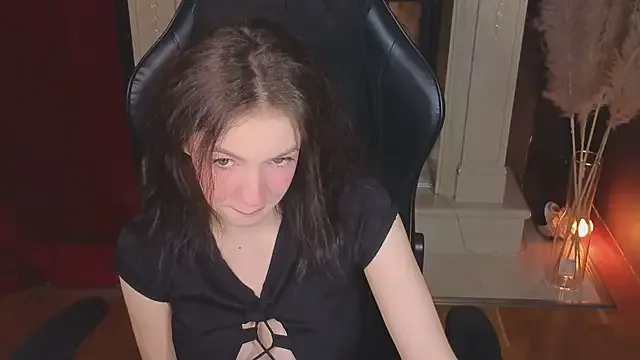 Loona_Eclipse — To tease sensually