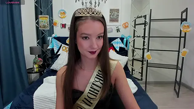 LoraSunnyy — oil on my tits+ massage it
