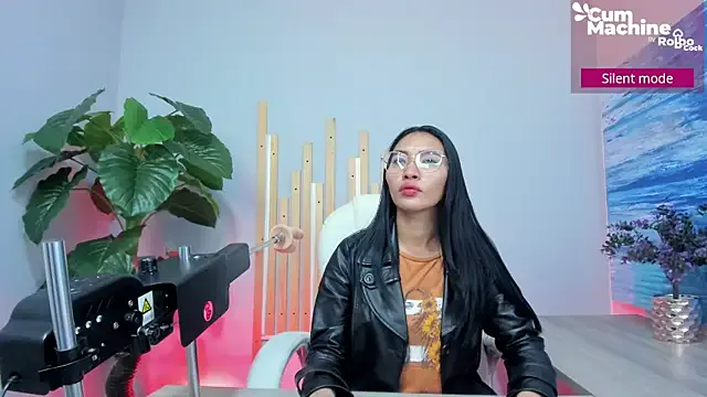 lucyy_liiuu — fuck above the desk