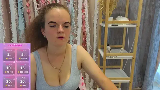 Luisa_Rosee — need underwear