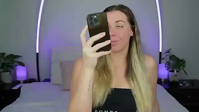 Lulu_berkeley — Put something sexy on <3
