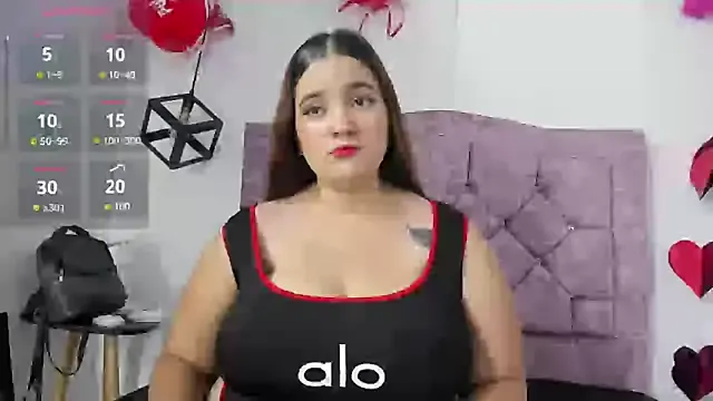luna_big_boobs — Freechat on StripChat