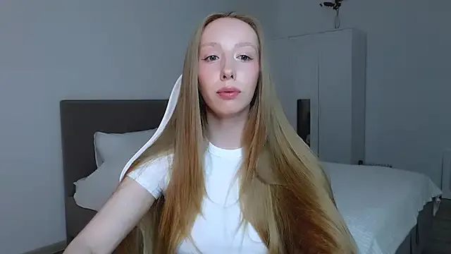 Luna_insniity — hand bra
