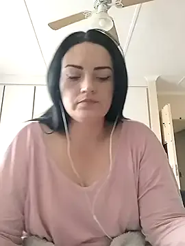 Luna_Jan — Freechat on StripChat
