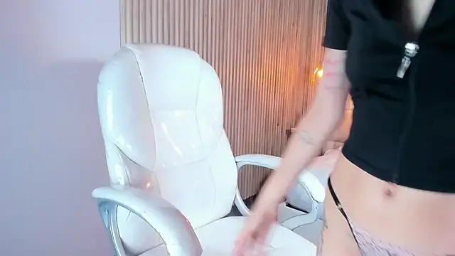 LunaBloomn — fingers + blowjob