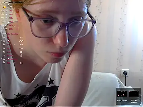 LustfulSarah — Make my pussy very creamy