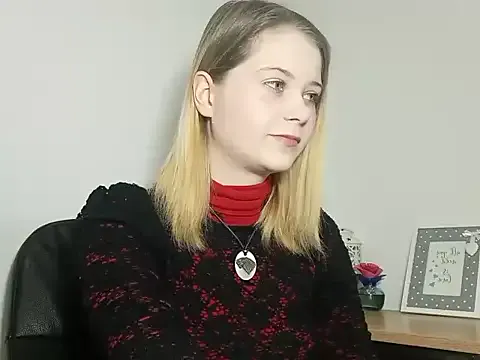 LydiaYoung — SEXY TEASE IN PVT