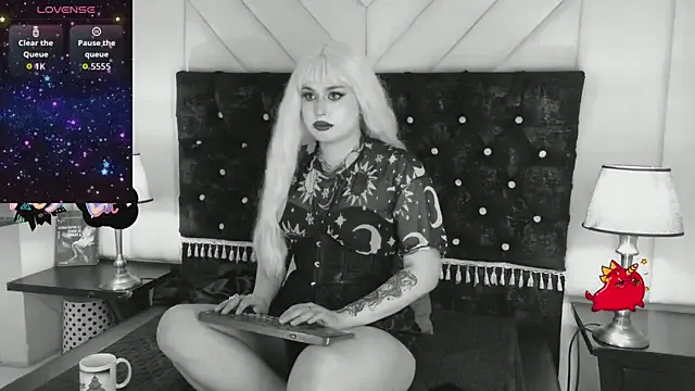 Madamexravenx — ANAL PUBLIC