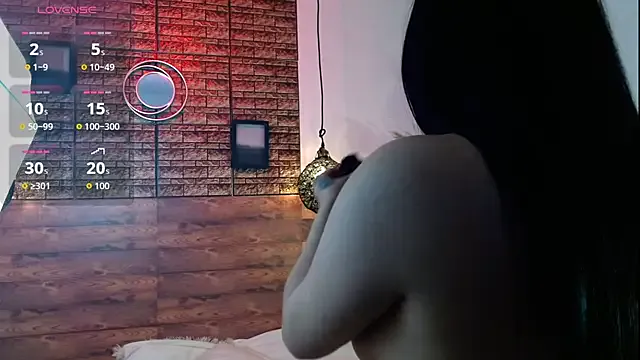 mafe_velezzz — Anal Plug Show