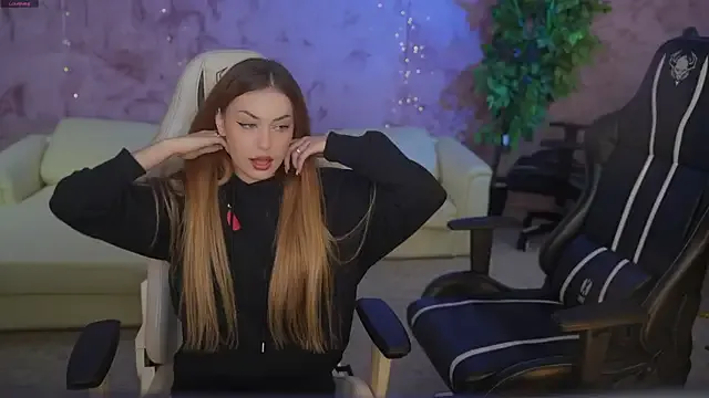 Maggie_tenderness — finger pussy doggy