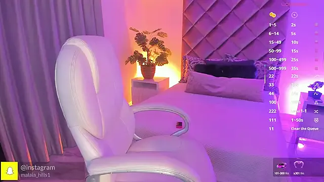 malaia_hills — ALL NAKED+STRIP DANCE+OIL IN TITS