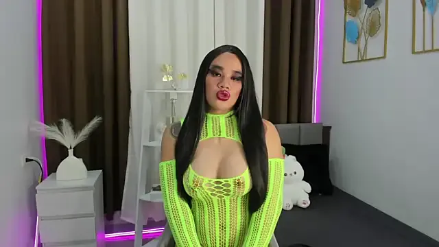 Malia_Nicole — CUM ON GOAL