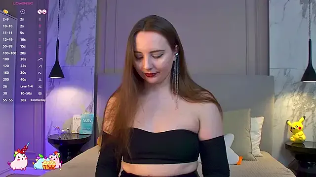 maltii_evans — doggy close up and spanks!