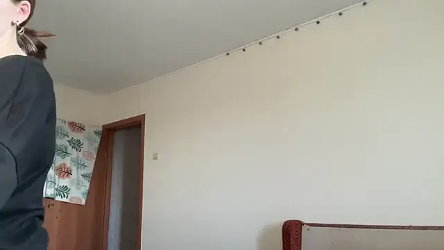 MargarettNewbie — Take off my shorts
