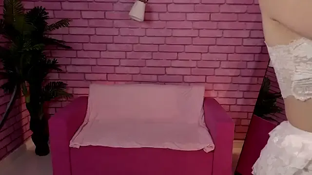 Margo_Robbbie — slap ass x12