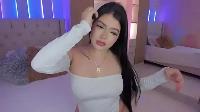 Mariana_Baez — naked fucking my pussy on all fours 