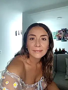 Mariana_gom — Lotion on feet