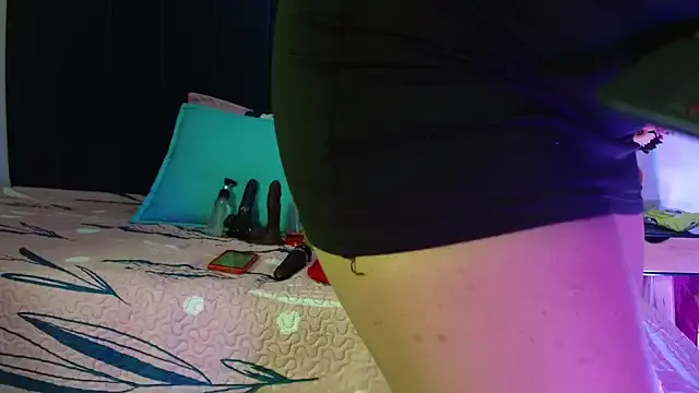 Mariana_star1 — sqiurs in you face