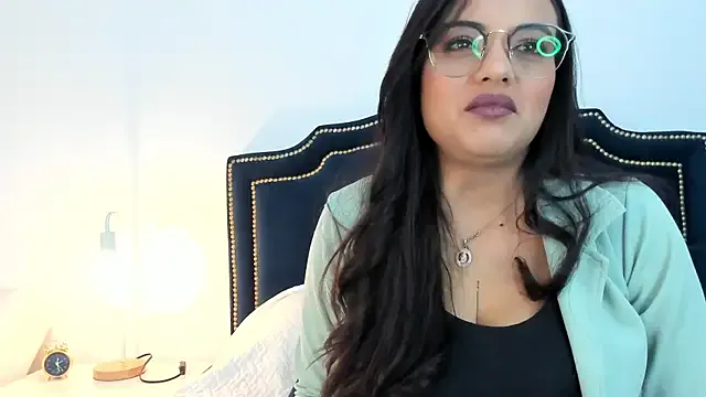 MariaSofiaGomez — play with the breasts
