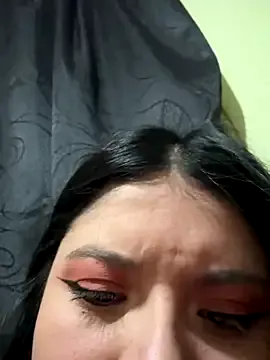 MarielQueenx — Fingers on Ass