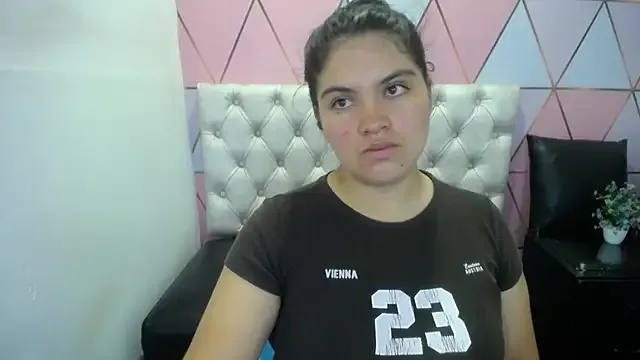 Marinasexxx — My pussy is tight, open close up